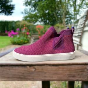 NEW ROTHY’S Chelsea Plum Pink Sneakers Booties Shoes Women’s Size 7